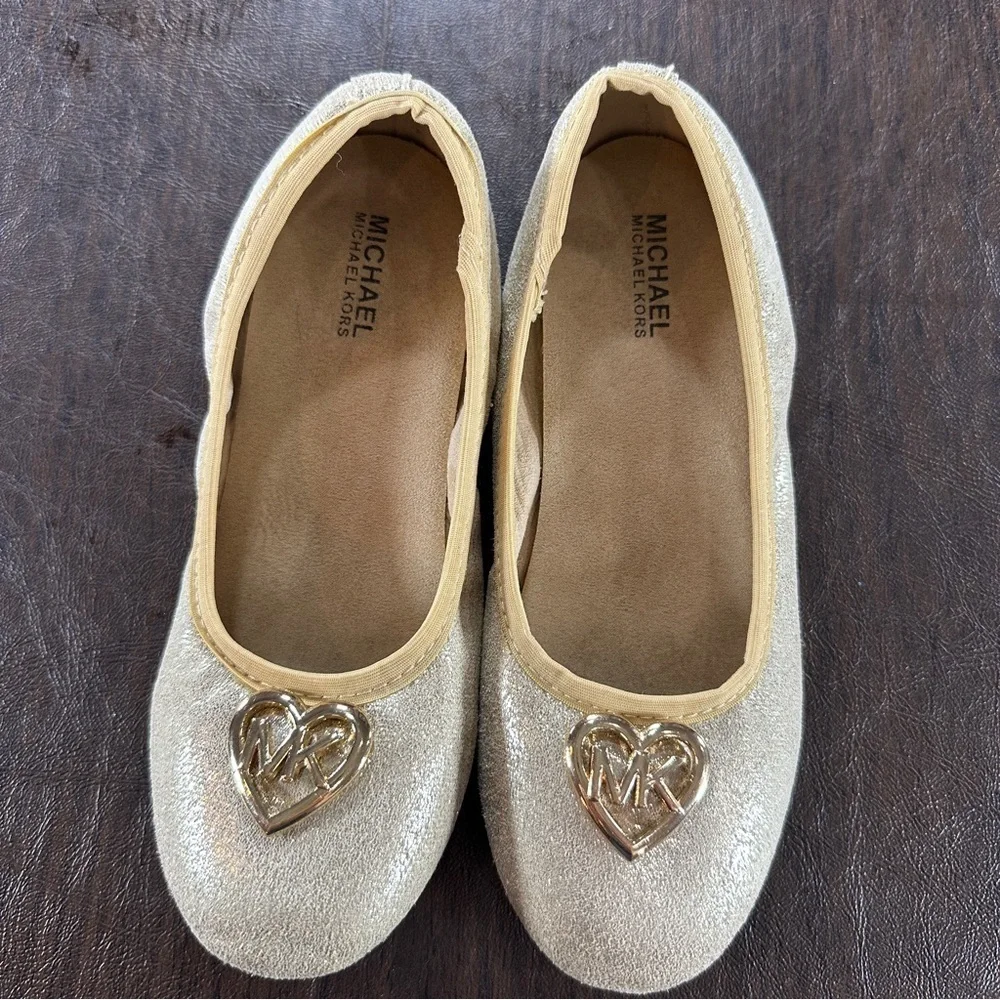 Michael Kors Faye Nollie Gold Heart Accent Flats Girls Sz 1